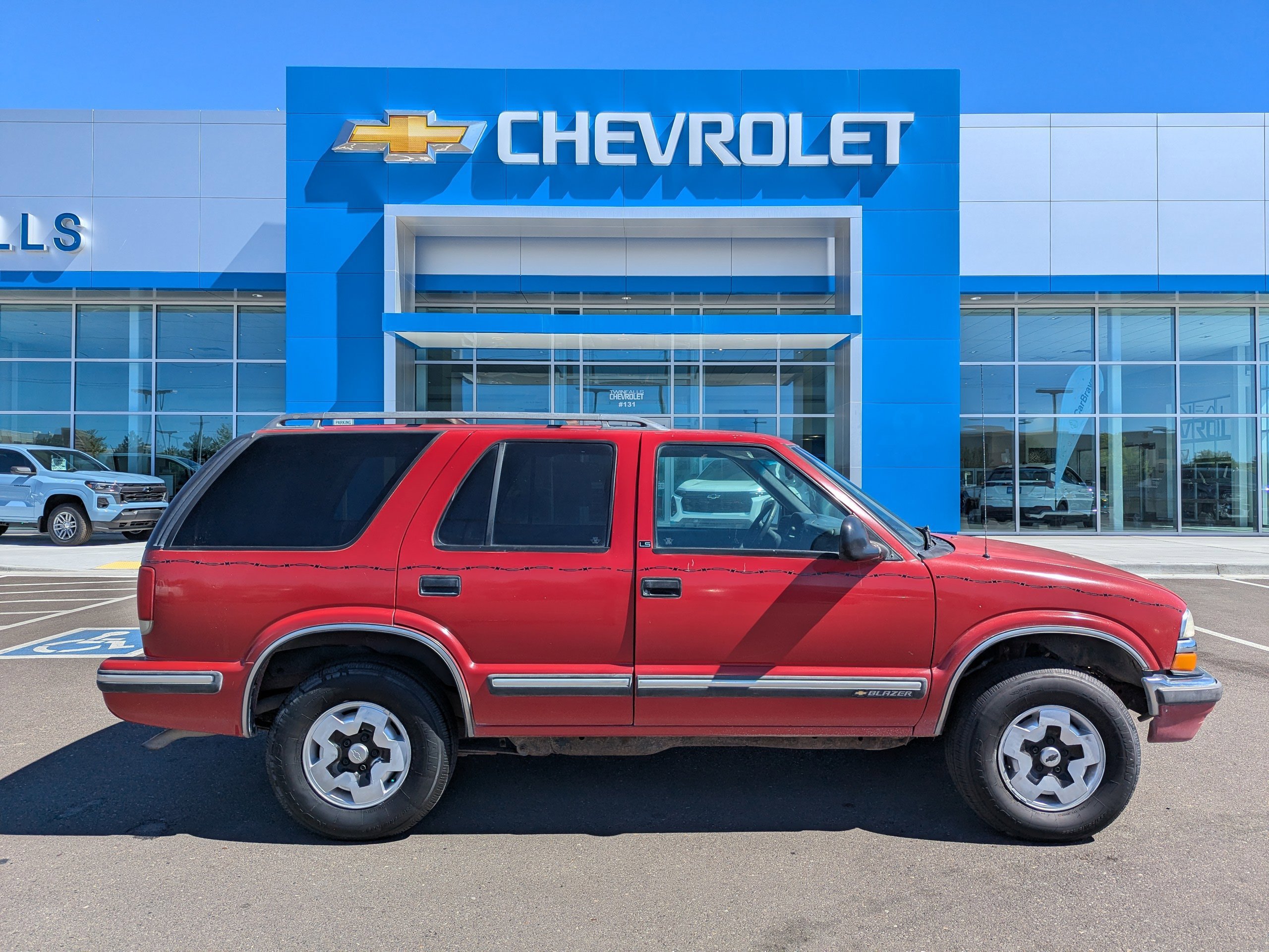 Used 1998 Chevrolet Blazer LS w/ Preferred Equipment Group AWD/4WD image 27