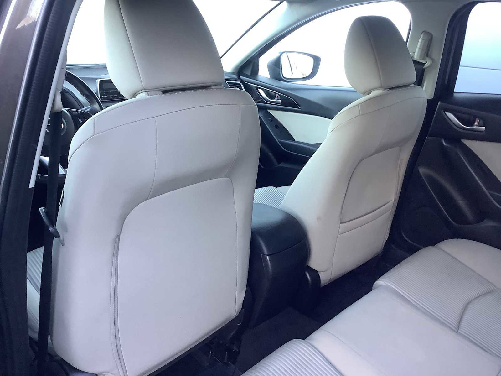 Used 2014 MAZDA MAZDA3 i Touring FWD image 12