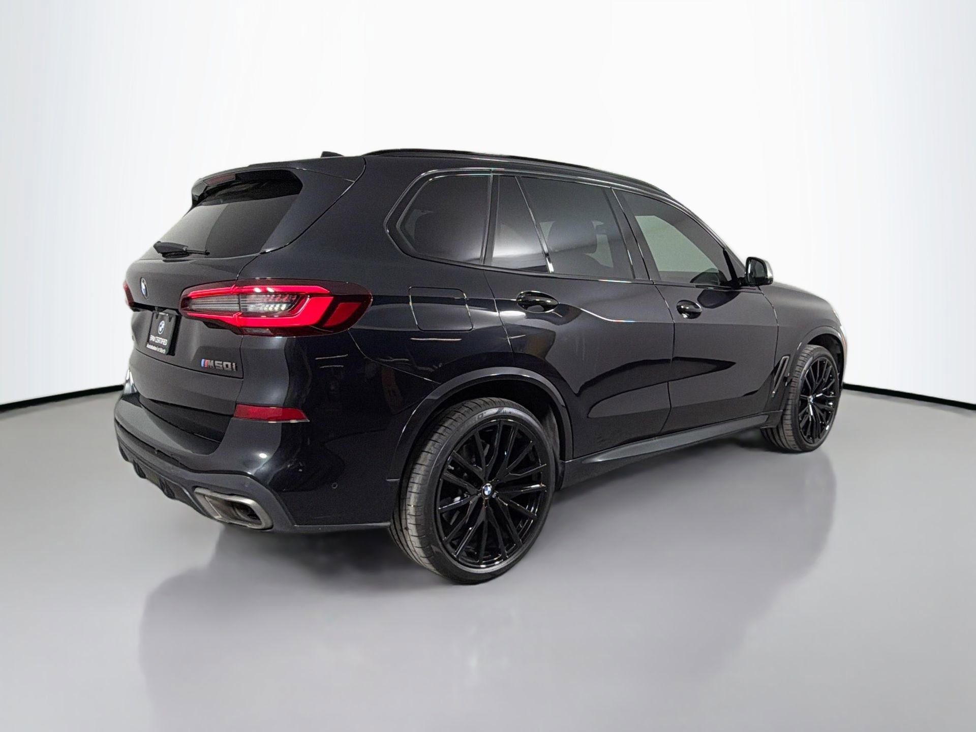 Certified 2023 BMW X5 M50i w/ Executive Package image 6