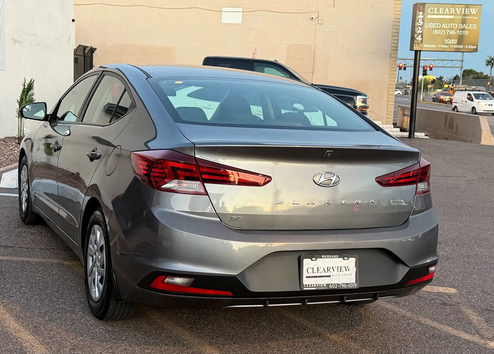 Used 2019 Hyundai Elantra SE w/ Winter Weather Package image 19