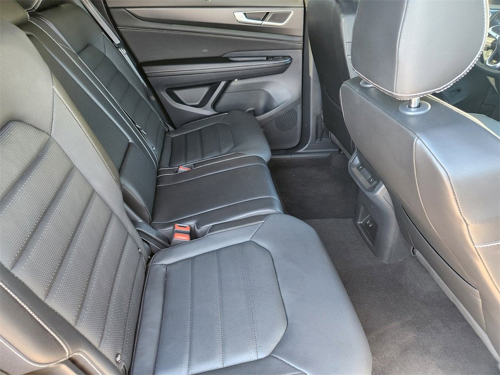 Used 2024 Volkswagen Atlas Cross Sport SEL R-Line image 22