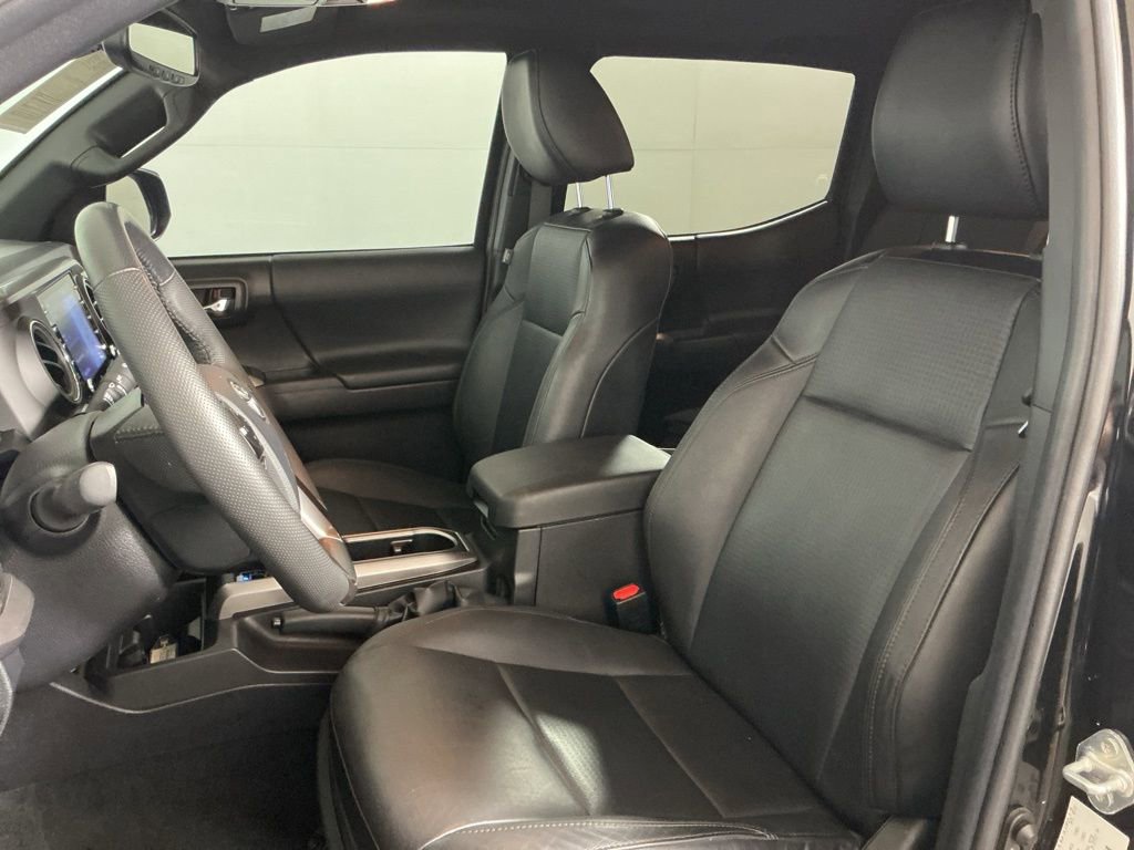 Used 2023 Toyota Tacoma Limited image 21
