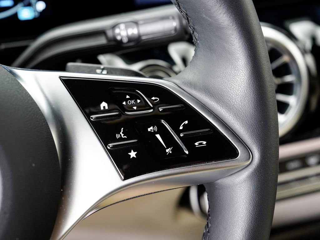 Used 2025 Mercedes-Benz GLA 250 4MATIC image 12