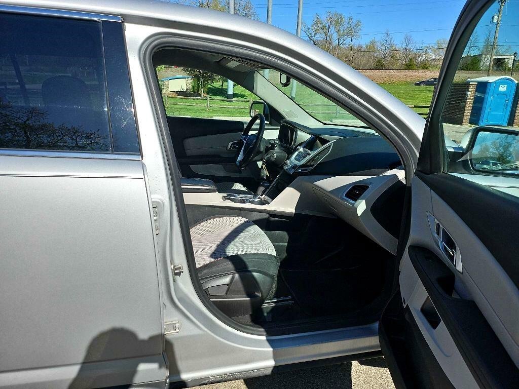 Used 2016 GMC Terrain SLE image 18