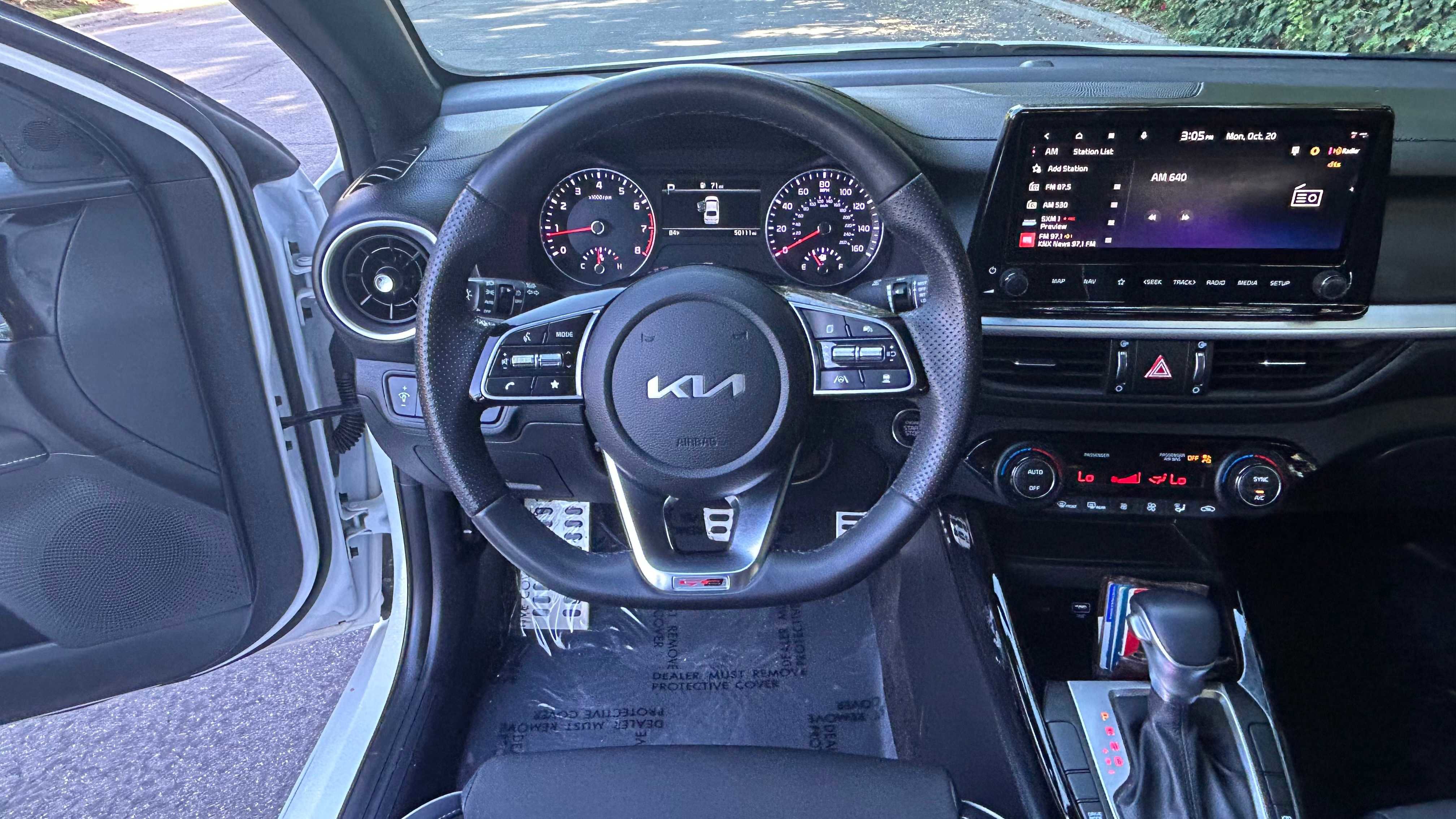 Used 2023 Kia Forte GT-Line w/ GT-Line Technology Package image 11