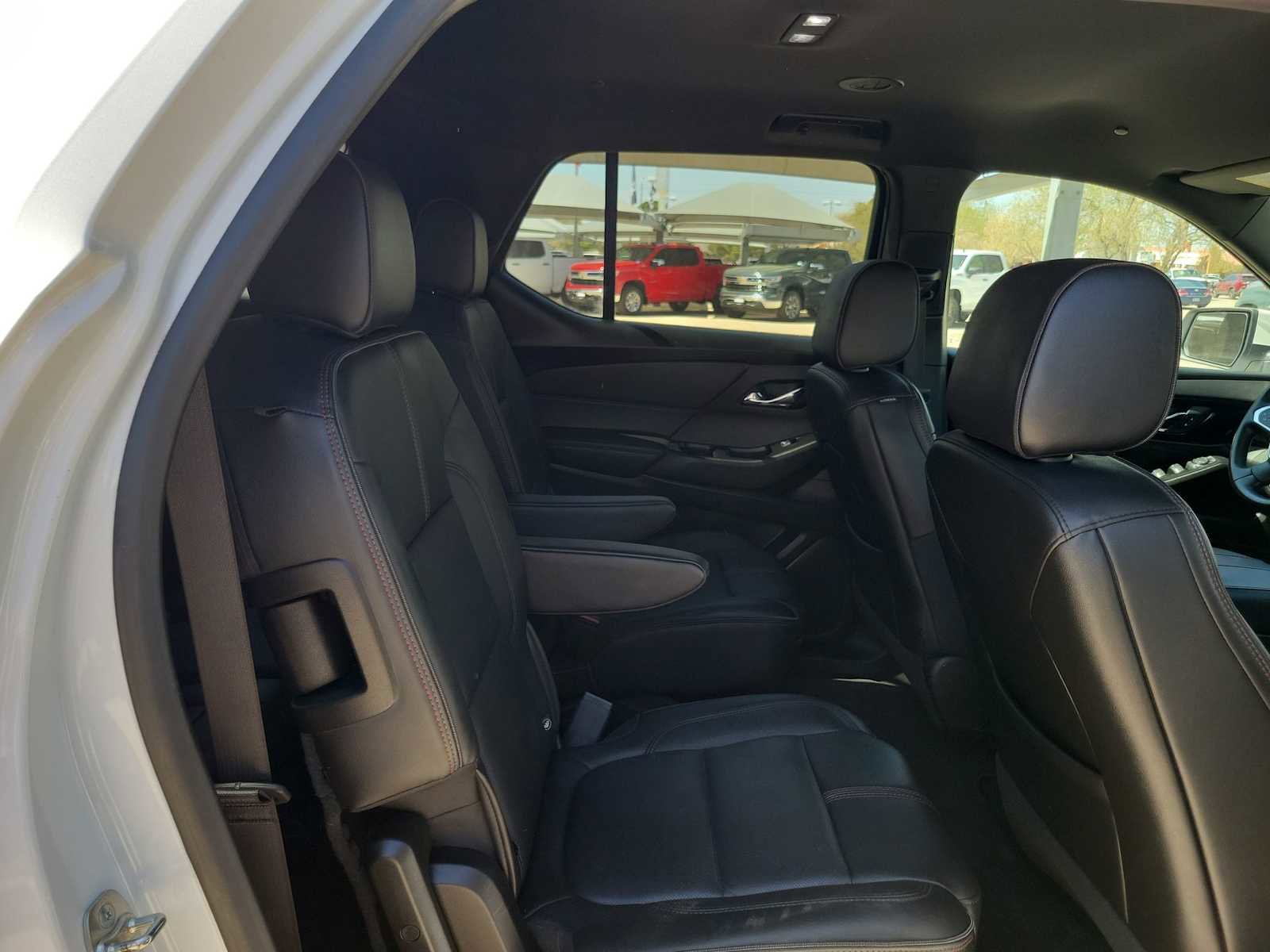 Used 2023 Chevrolet Traverse RS image 17