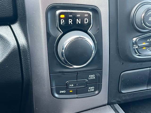 Used 2024 RAM 1500 Classic SLT AWD/4WD image 32
