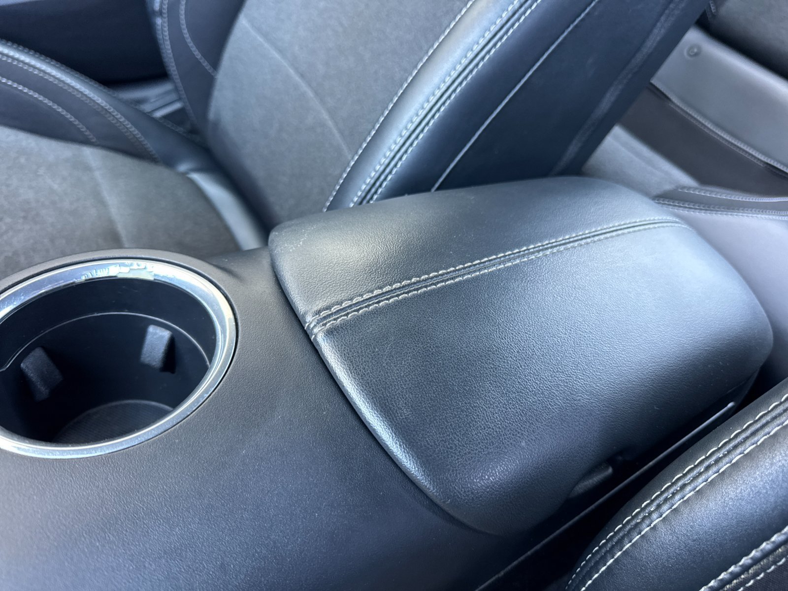 Used 2024 Ford Mustang Coupe RWD image 23