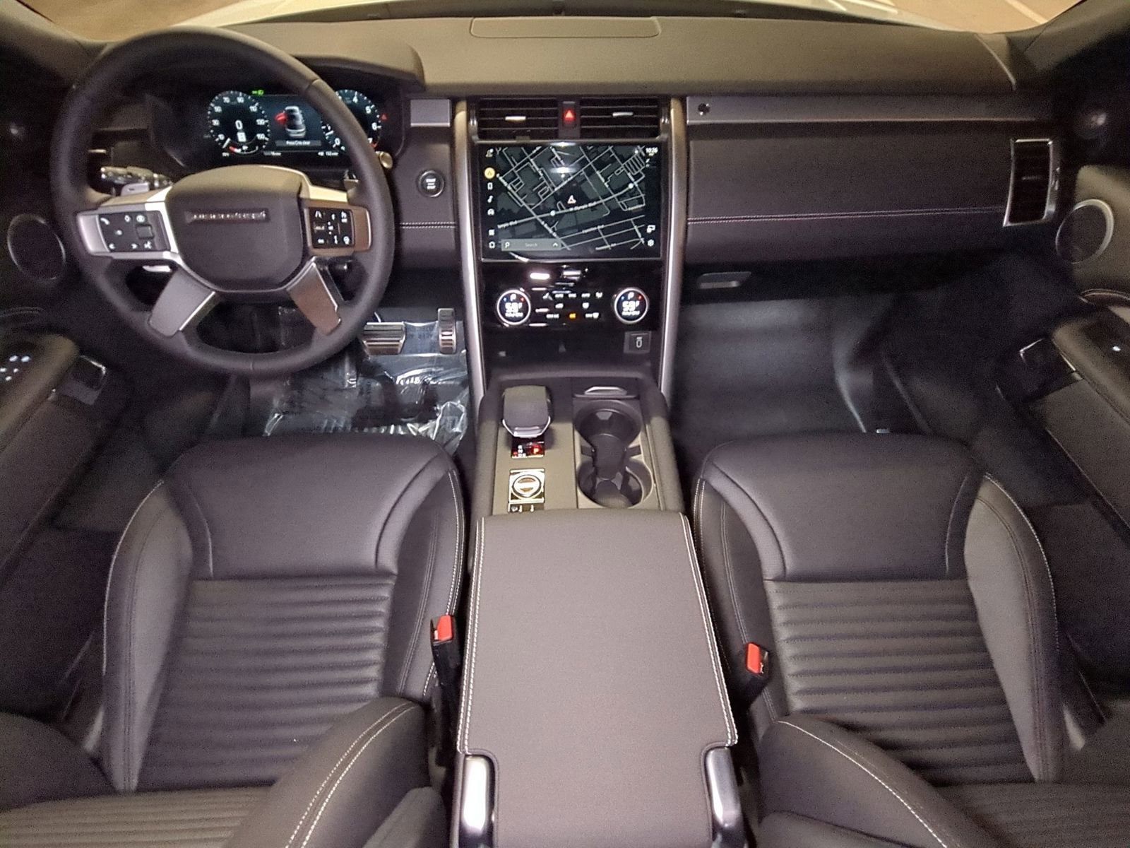 New 2026 Land Rover Discovery Limited Edition image 26