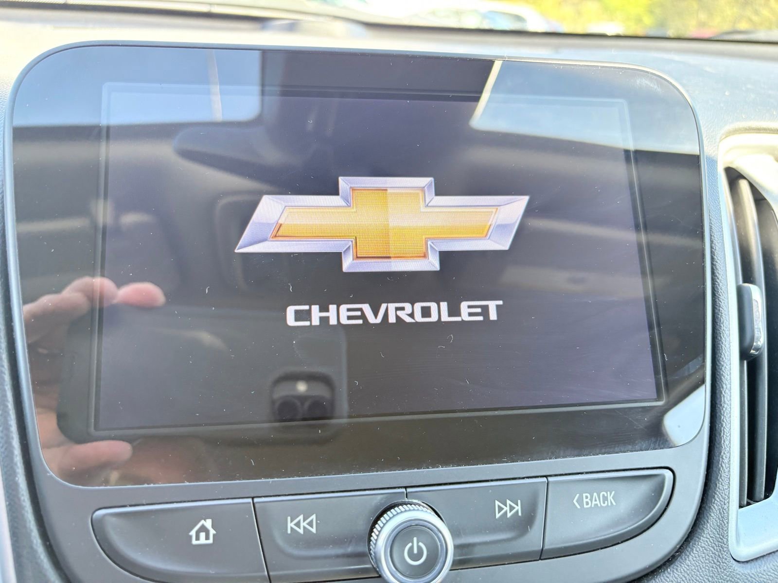 Used 2024 Chevrolet Malibu LT image 22