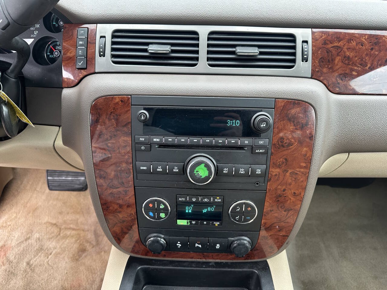 Used 2012 Chevrolet Suburban LT w/ All-Star Edition AWD/4WD image 15