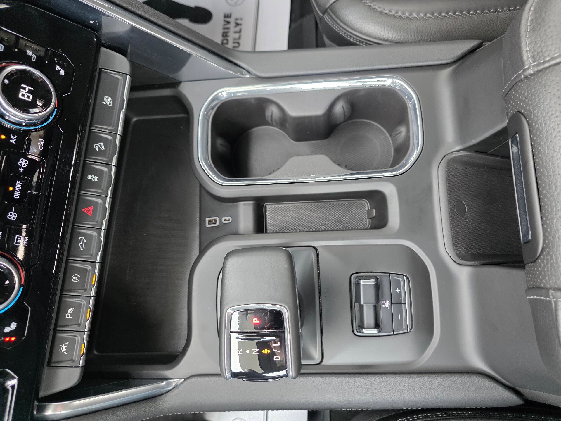 Used 2024 GMC Sierra 1500 Denali w/ Technology Package AWD/4WD image 21