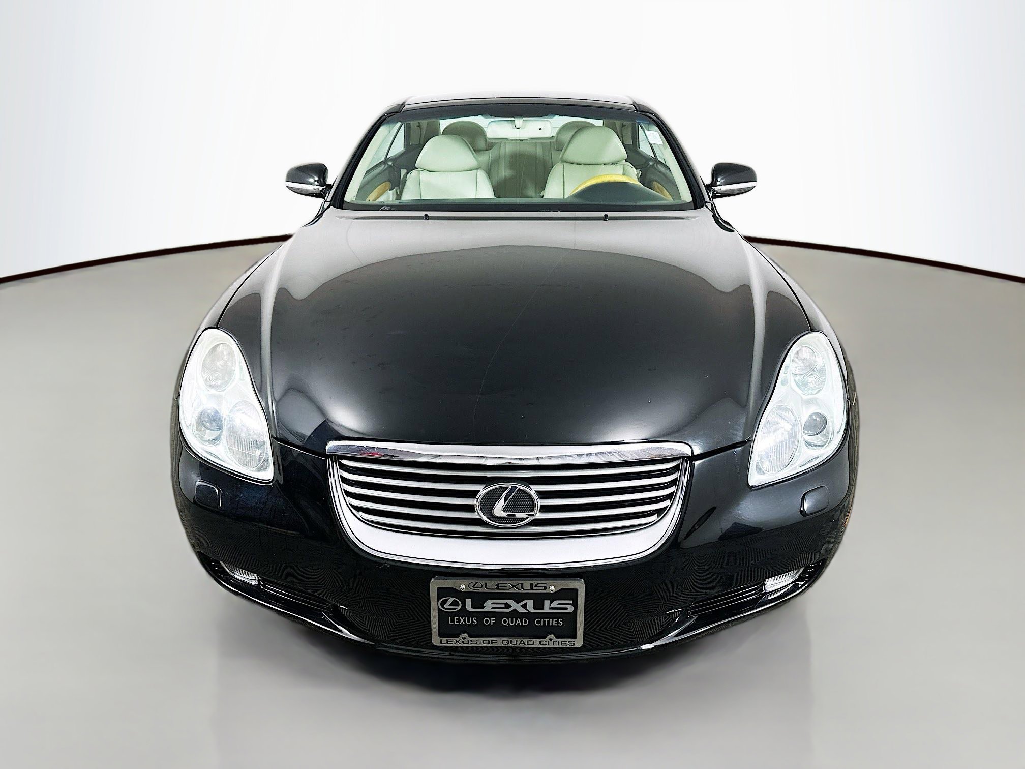 Used 2004 Lexus SC 430 Convertible image 2