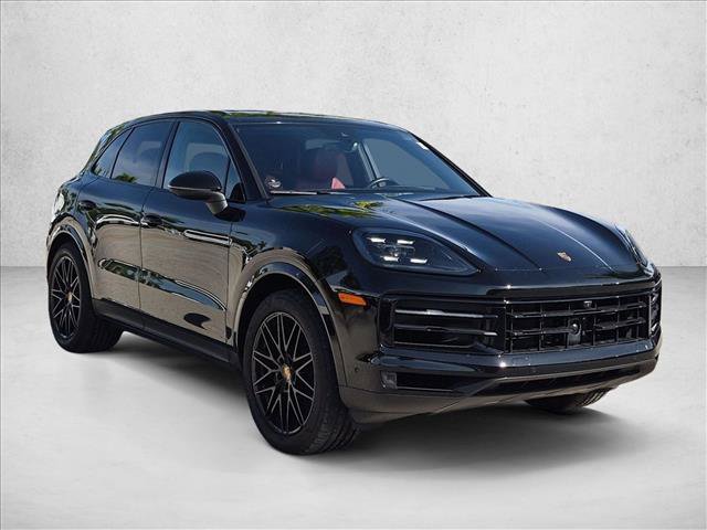 Used 2024 Porsche Cayenne AWD/4WD image 3