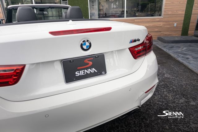 Used 2017 BMW M4 Convertible image 21
