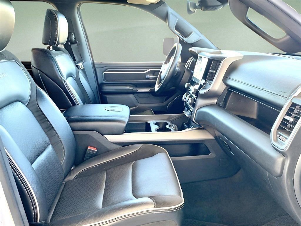 Used 2024 RAM 1500 Laramie image 28