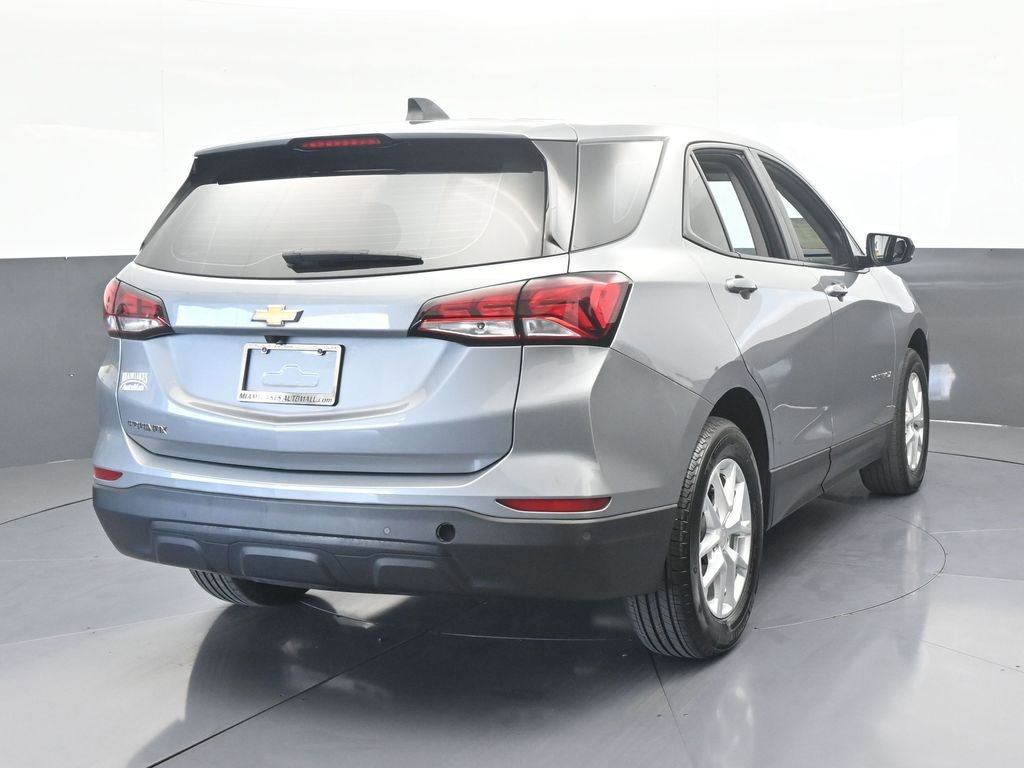 Used 2024 Chevrolet Equinox LS w/ Driver Confidence II Package image 5