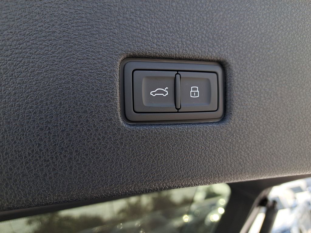 New 2026 Audi Q8 Premium Plus image 32