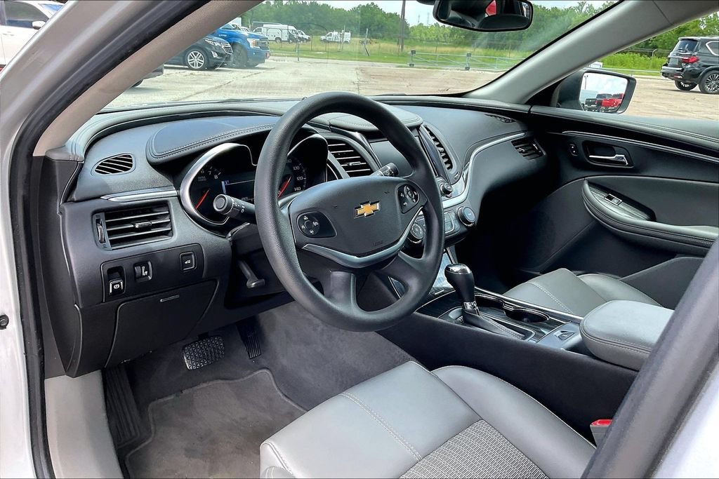Used 2019 Chevrolet Impala LS FWD image 14