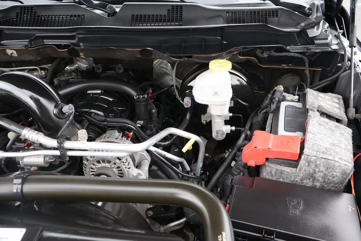 Used 2020 RAM 1500 Classic SLT RWD image 39