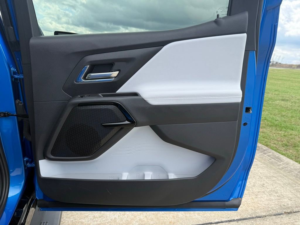 Used 2025 Chevrolet Silverado EV RST image 17