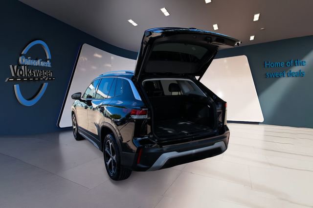 Certified 2025 Volkswagen Tiguan SE image 38