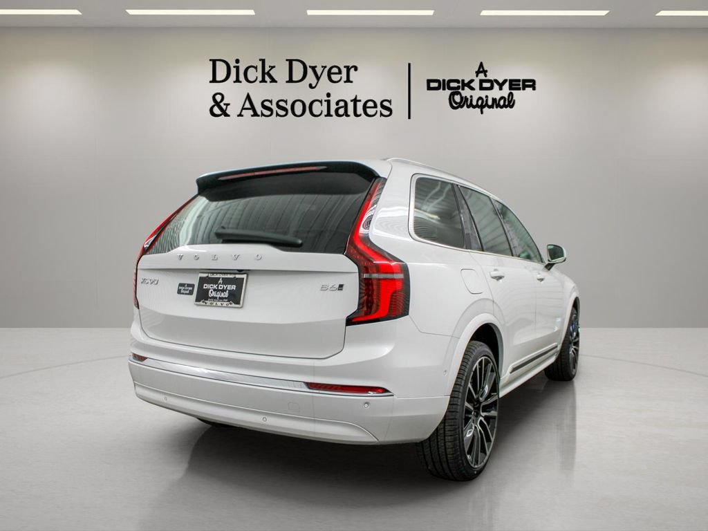 New 2026 Volvo XC90 B6 Plus AWD/4WD image 4
