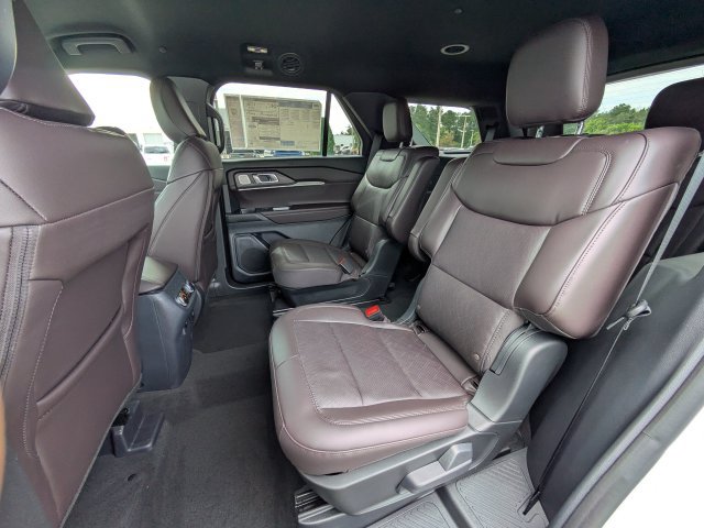 New 2026 Ford Explorer Platinum RWD image 14
