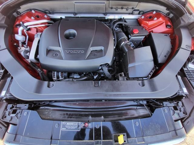 Used 2019 Volvo XC60 T6 Momentum w/ Premium Package image 11