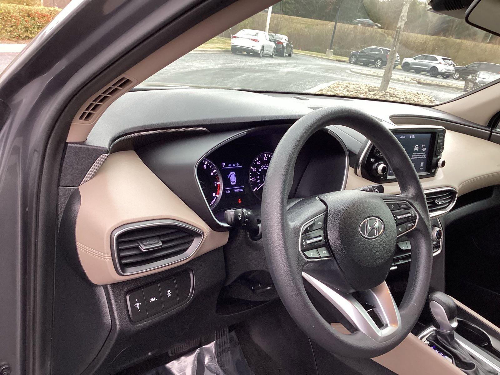 Used 2020 Hyundai Santa Fe SE image 9