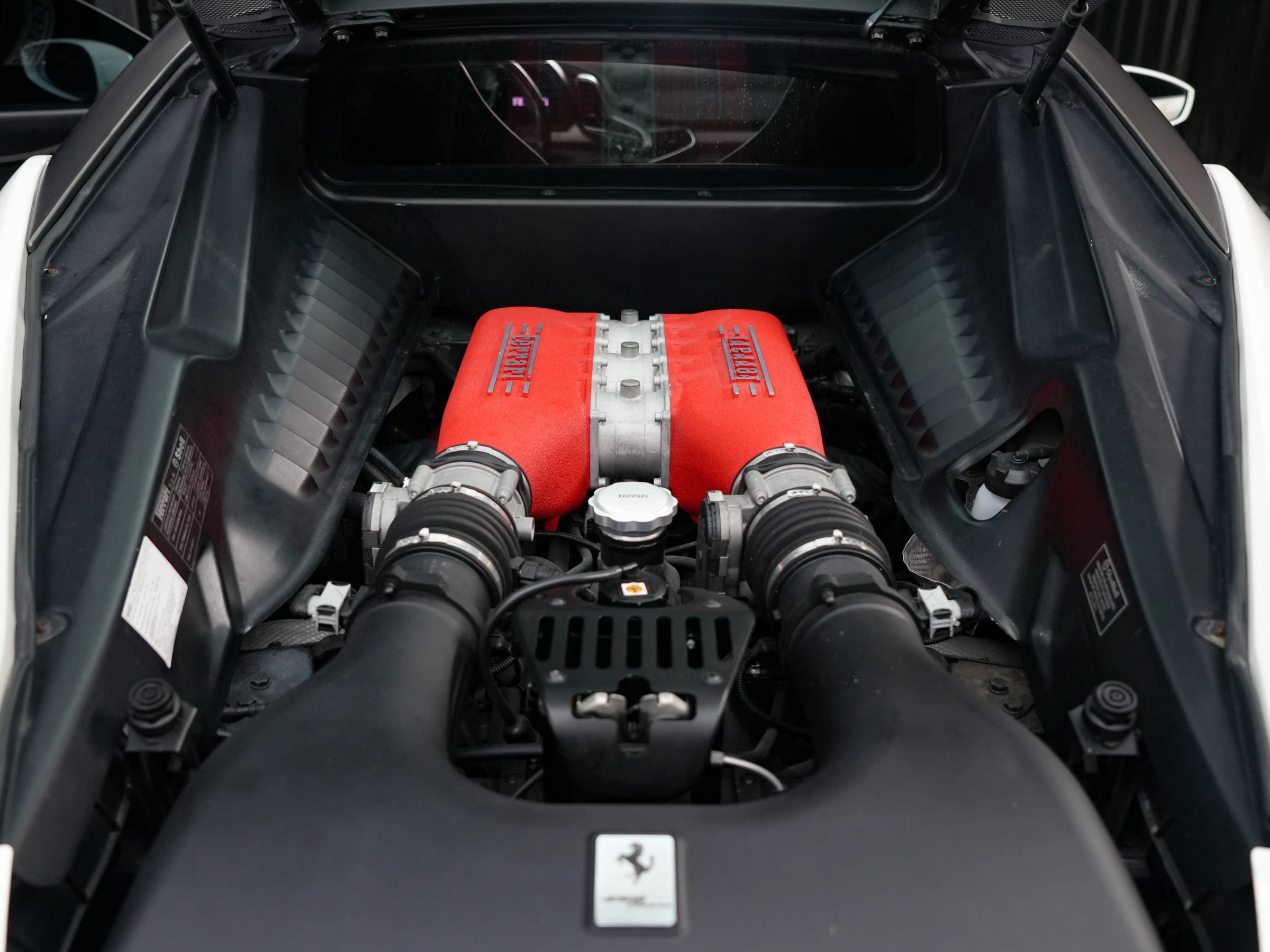 Used 2010 Ferrari 458 Italia Coupe RWD image 22