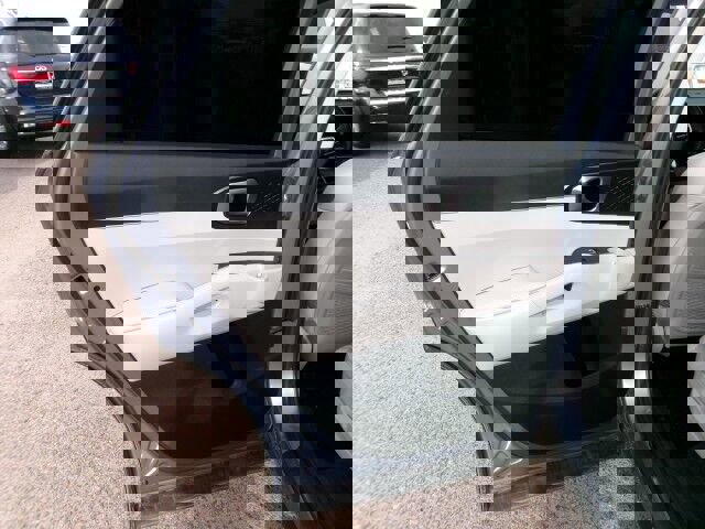 Used 2025 Kia Sorento S w/ Panoramic Sunroof Package image 15