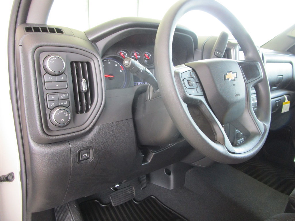 New 2026 Chevrolet Silverado 2500 Custom w/ Custom Value Package AWD/4WD image 32