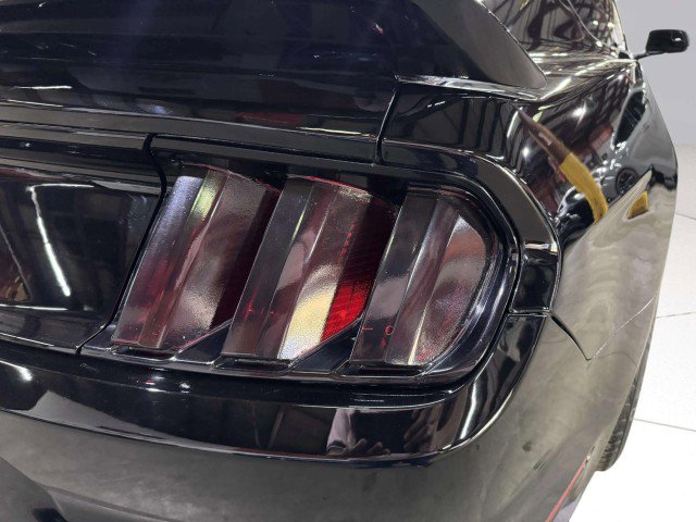 Used 2016 Ford Mustang Premium image 12