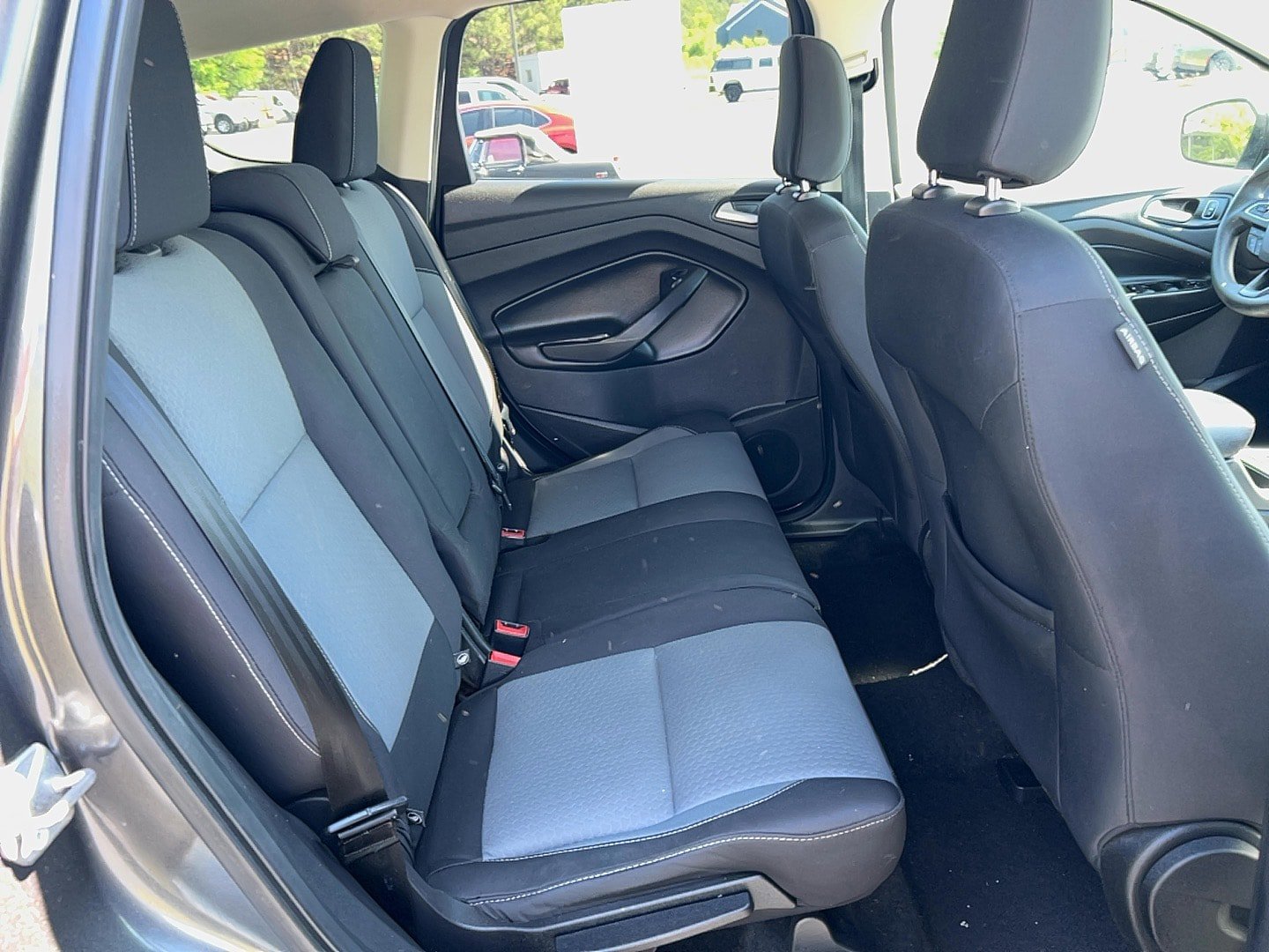 Used 2018 Ford Escape SE FWD image 25