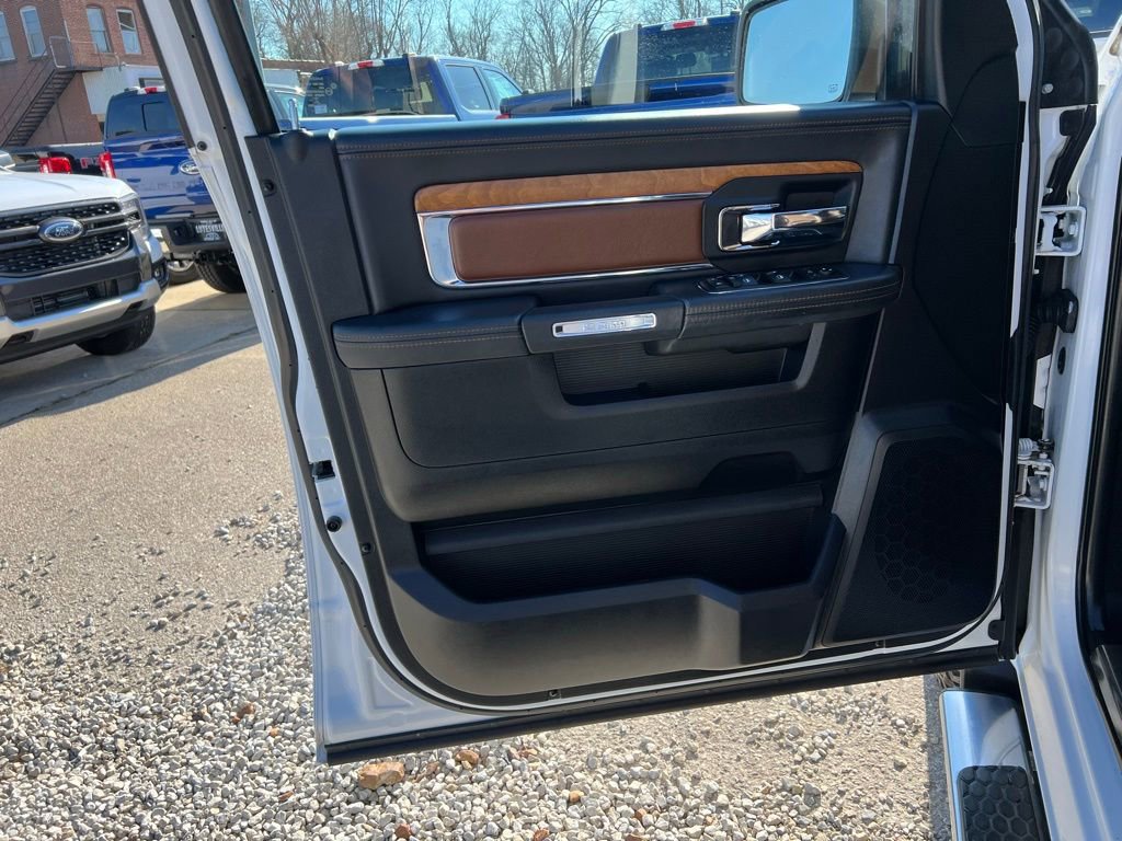 Used 2015 RAM 1500 Laramie Longhorn image 11