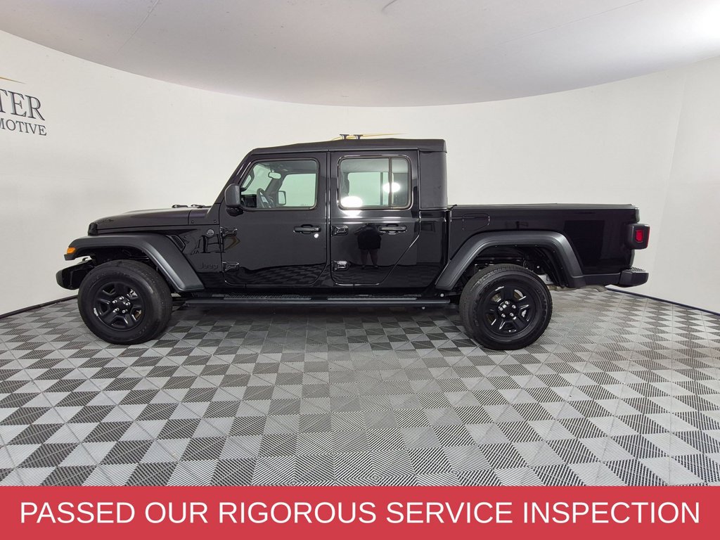 Used 2025 Jeep Gladiator Sport AWD/4WD image 7
