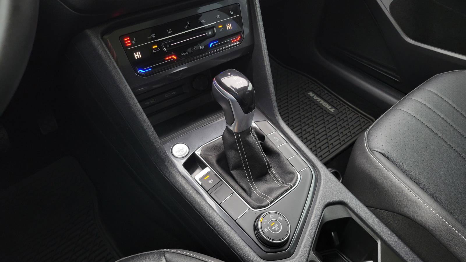 Used 2022 Volkswagen Tiguan SE w/ Panoramic Sunroof Package image 27