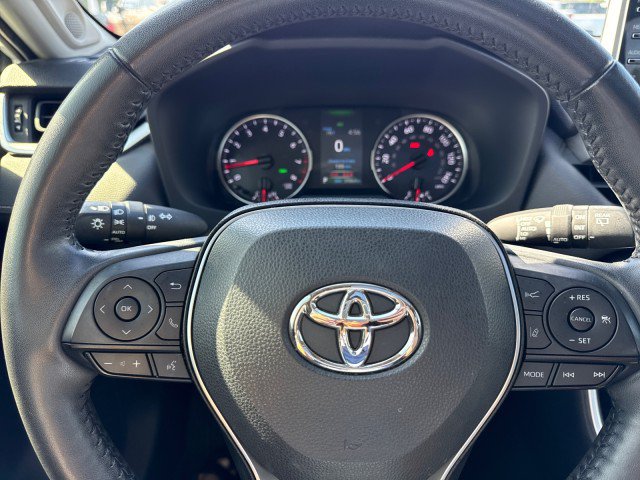 Used 2022 Toyota RAV4 XLE Premium FWD image 24