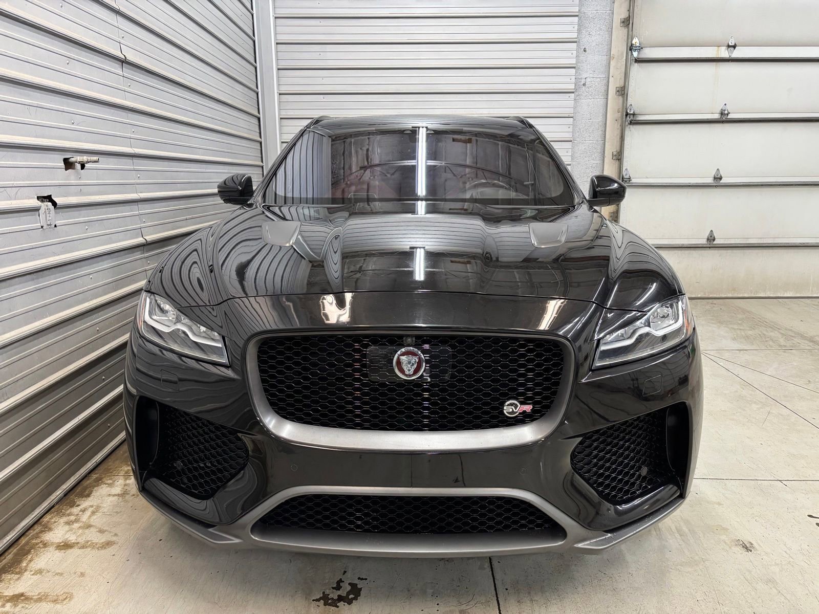 Used 2020 Jaguar F-PACE SVR AWD/4WD image 2