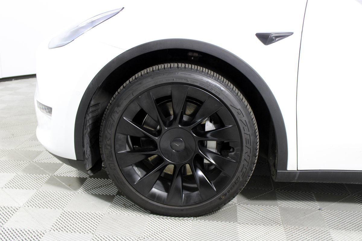 Used 2021 Tesla Model Y Long Range AWD/4WD image 4