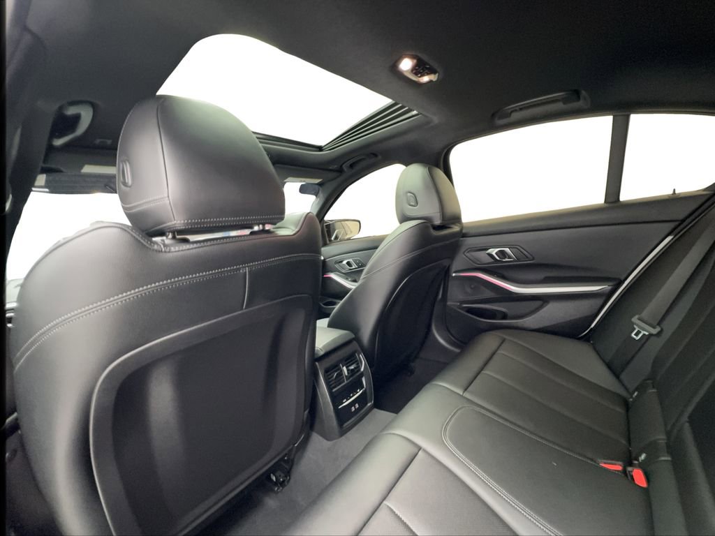 Used 2025 BMW M340i w/ Shadowloine Package image 24