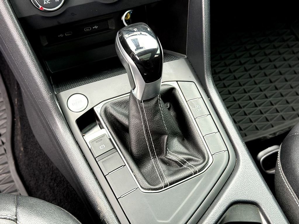 Used 2022 Volkswagen Taos SE image 21