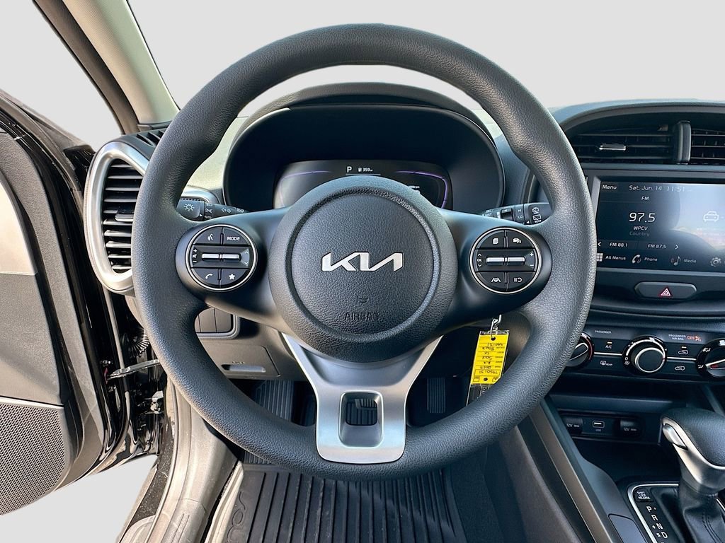 Certified 2025 Kia Soul LX w/ LX Technology Package image 11