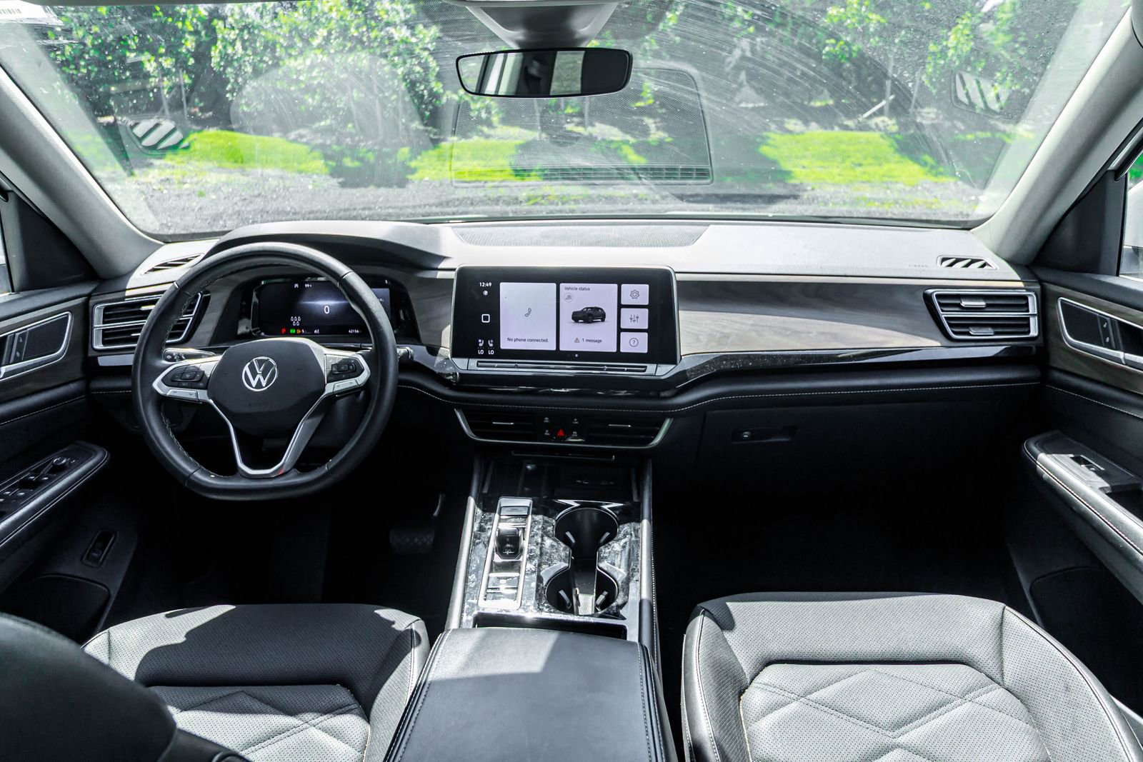 Used 2024 Volkswagen Atlas SE AWD/4WD image 16