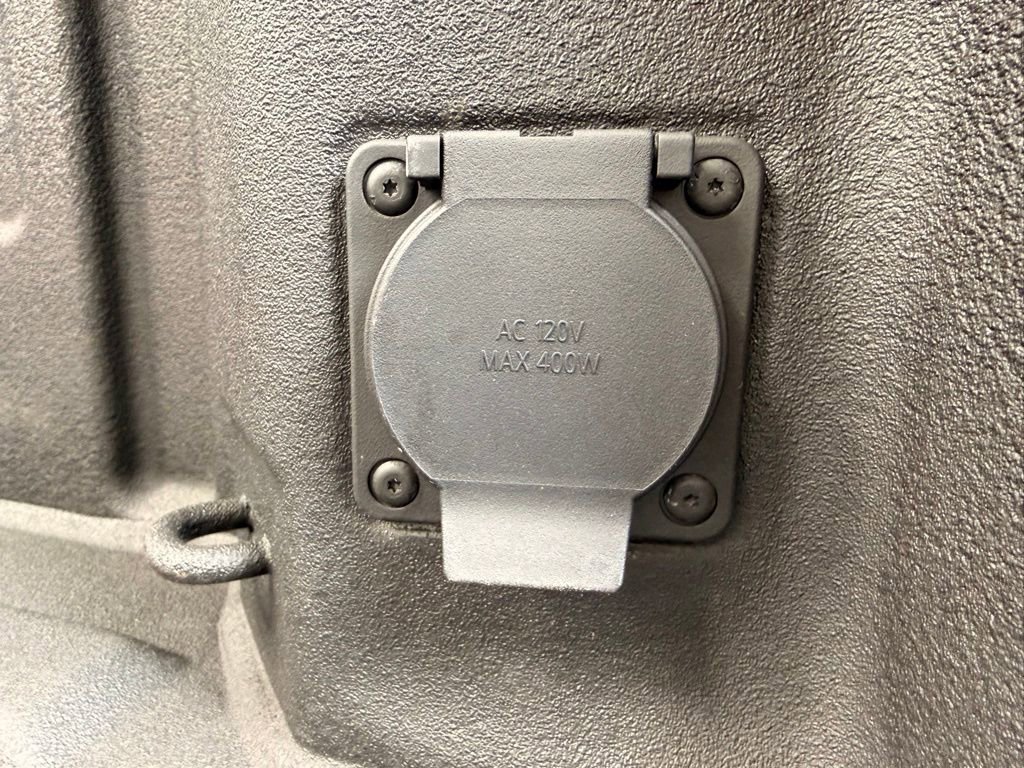 Used 2024 GMC Sierra 2500 Denali w/ Denali Reserve Package image 9