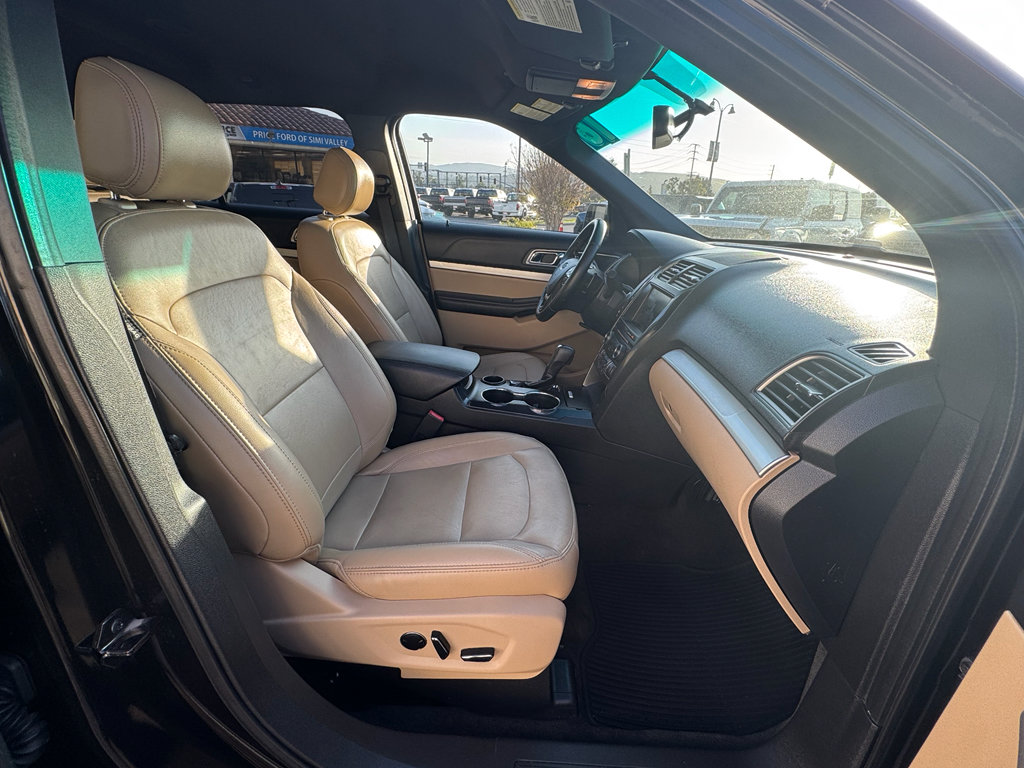 Used 2016 Ford Explorer XLT w/ Equipment Group 202A image 28