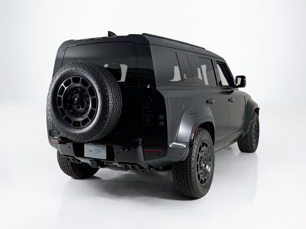 New 2026 Land Rover Defender 110 OCTA AWD/4WD image 5