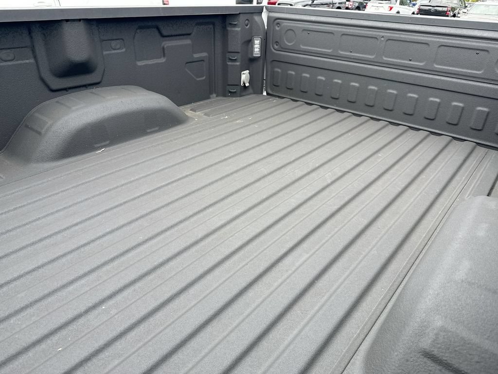 Used 2020 GMC Sierra 2500 4x4 Crew Cab w/ Convenience Package image 10