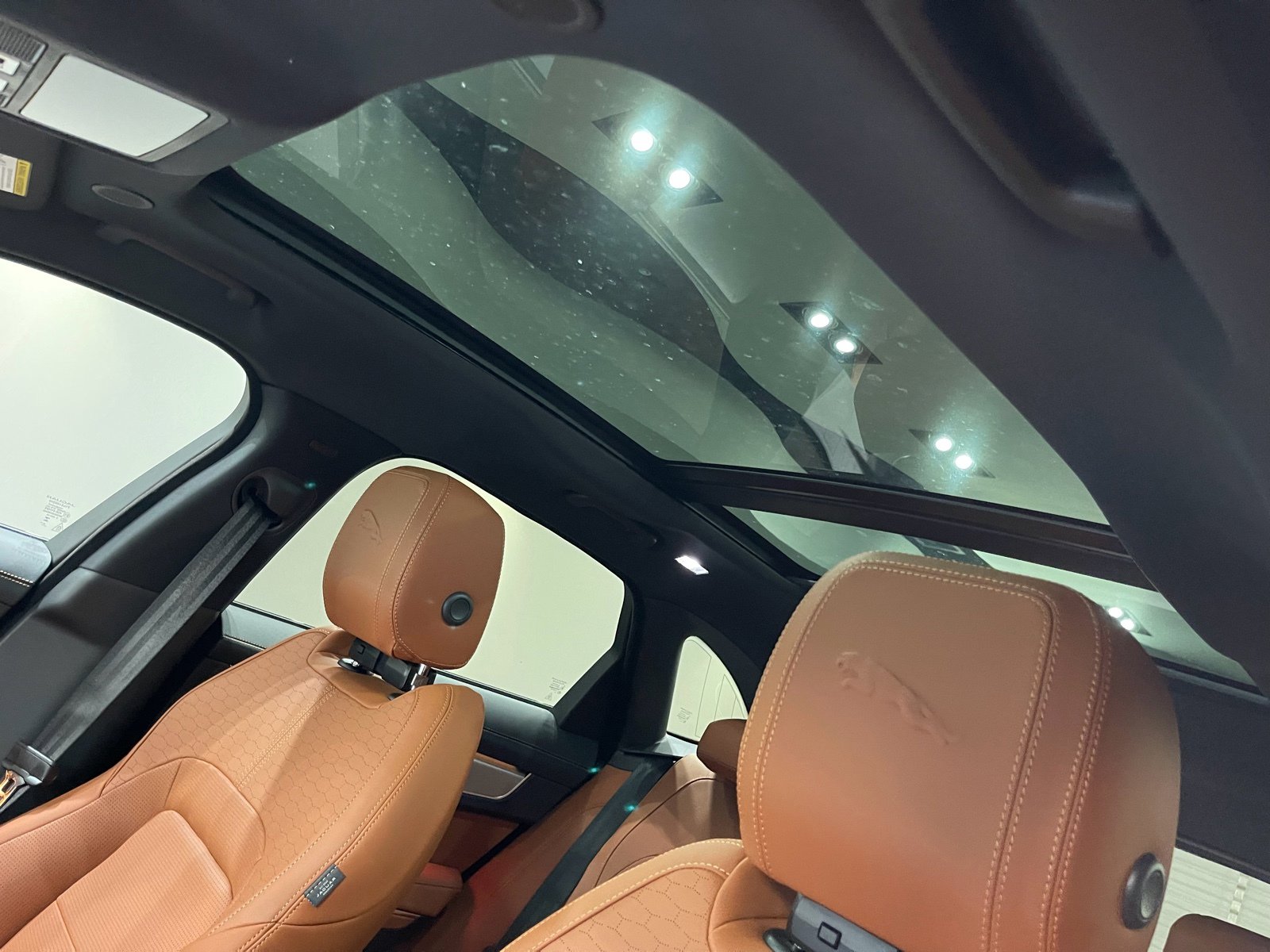 New 2026 Jaguar F-PACE R-Dynamic S image 9